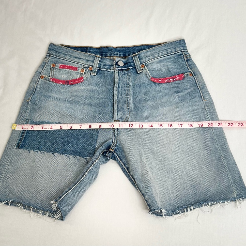 Levi's 501 Shorts Women's Size 32 Blue Denim High Rise Button Fly - Picture 5 of 10